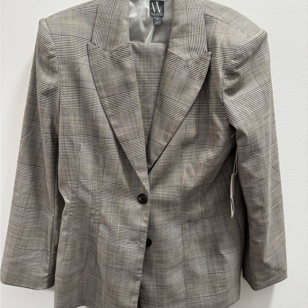 Worthington Plaid Blazer and Pants set in Gray and Brown Tones
